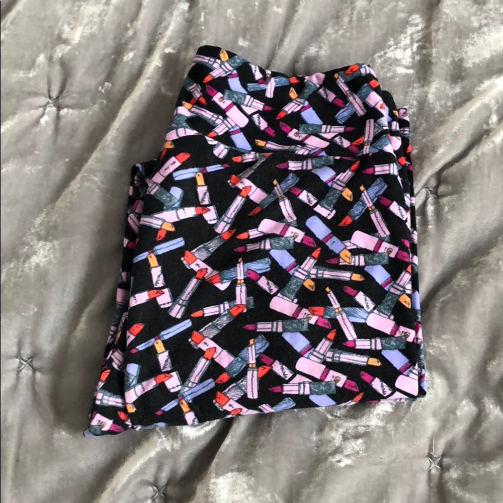 Lula Roe Lipstick Leggings